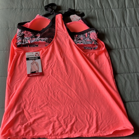 NWT swim top - Picture 2 of 5